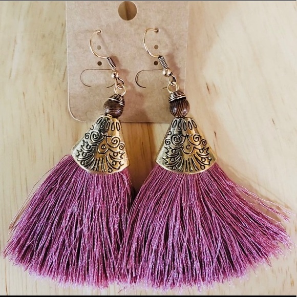 Earrings - Picture 1 of 1